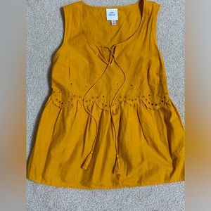 knox rose sleeveles top with eyelet detail